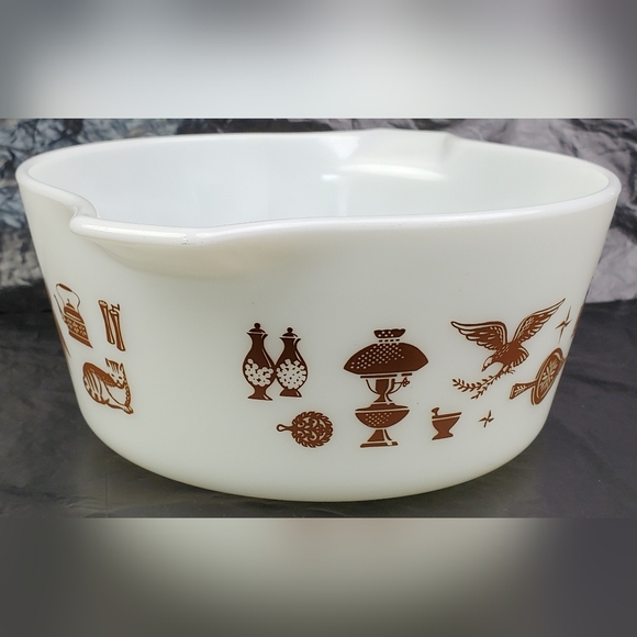 Pyrex Vintage Early American 1.5 qt Round Casserole Dish 474-B USA Made NO LID - Picture 5 of 11